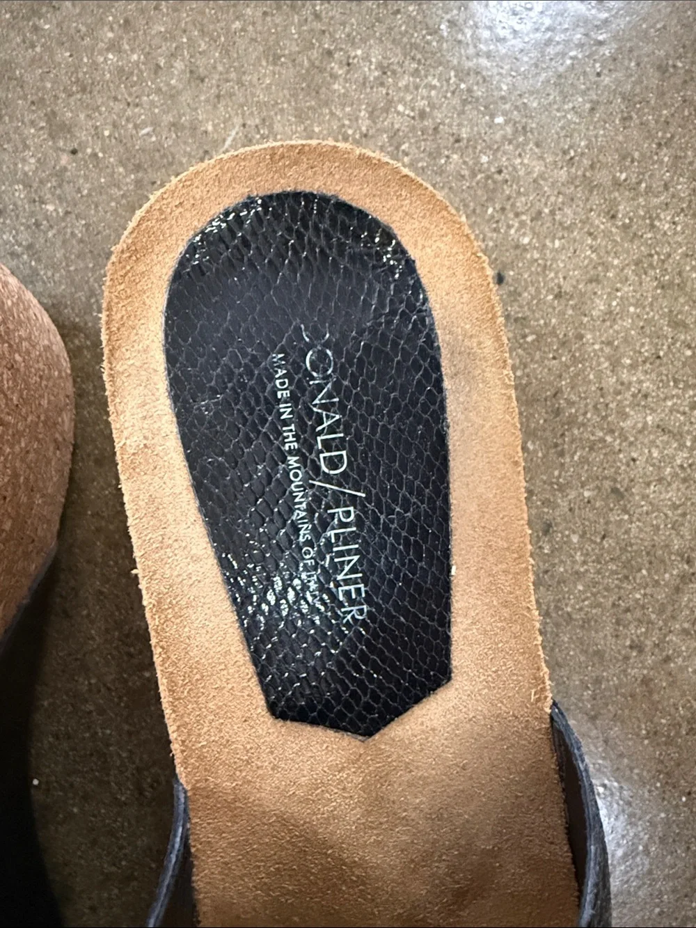 Donald J Pliner Wedges - Picture 2 of 5